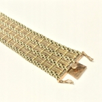 242dd75841309f6a46e2acfcb68c