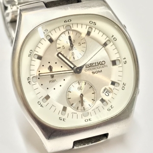 Seiko Chronograph V657-0B30 vintage stalowy kwarc Japan 50M na bransolecie